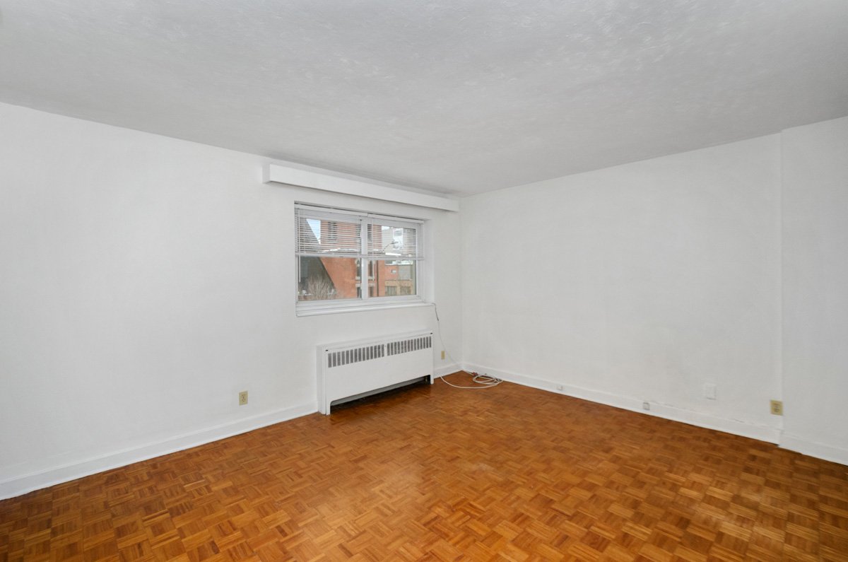 10centretown-161-somerset-st-w-big-2