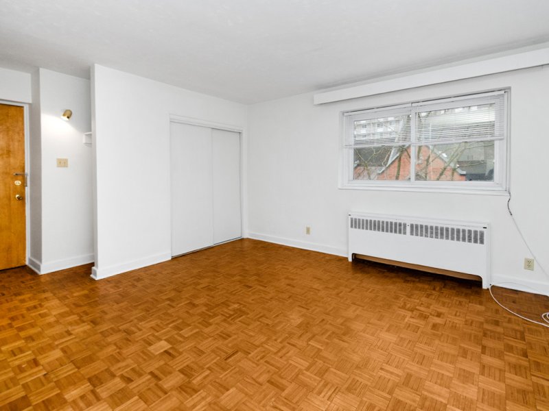 10centretown-161-somerset-st-w-small-1