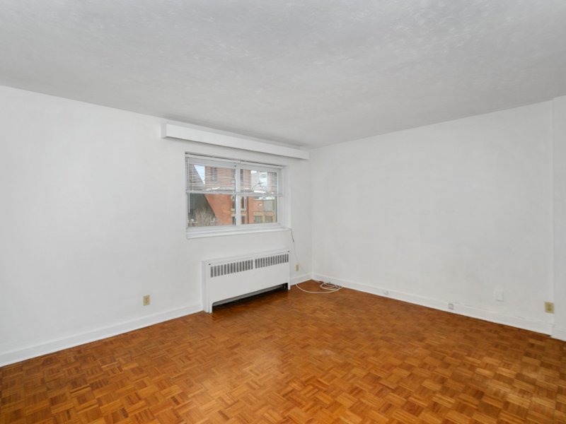 10centretown-161-somerset-st-w-small-2