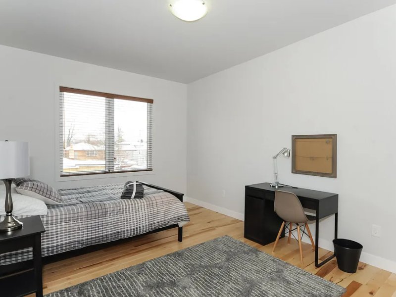 vanier-small-1
