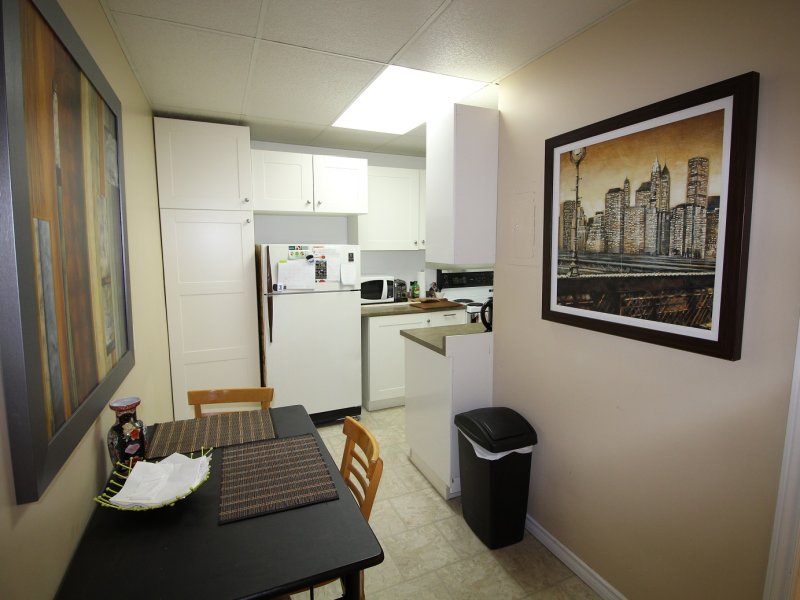 sandy-hill-69-daly-ave-byward-market-rideau-centre-small-1