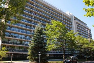 champlain-towers-rockcliffe-park-1490915-big-0